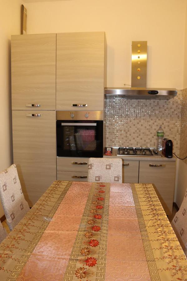 Ferienwohnung Casa Andreea Vicino Al Centro Di Olbia Iun R5904 Exterior foto